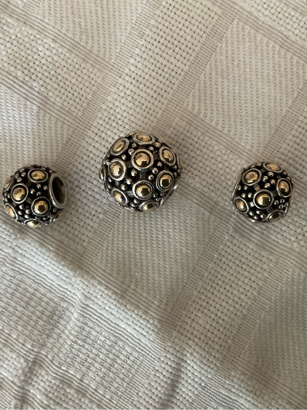Vintage John Hardy Jaisalmer Dot Collection three ball 18K gold and silver